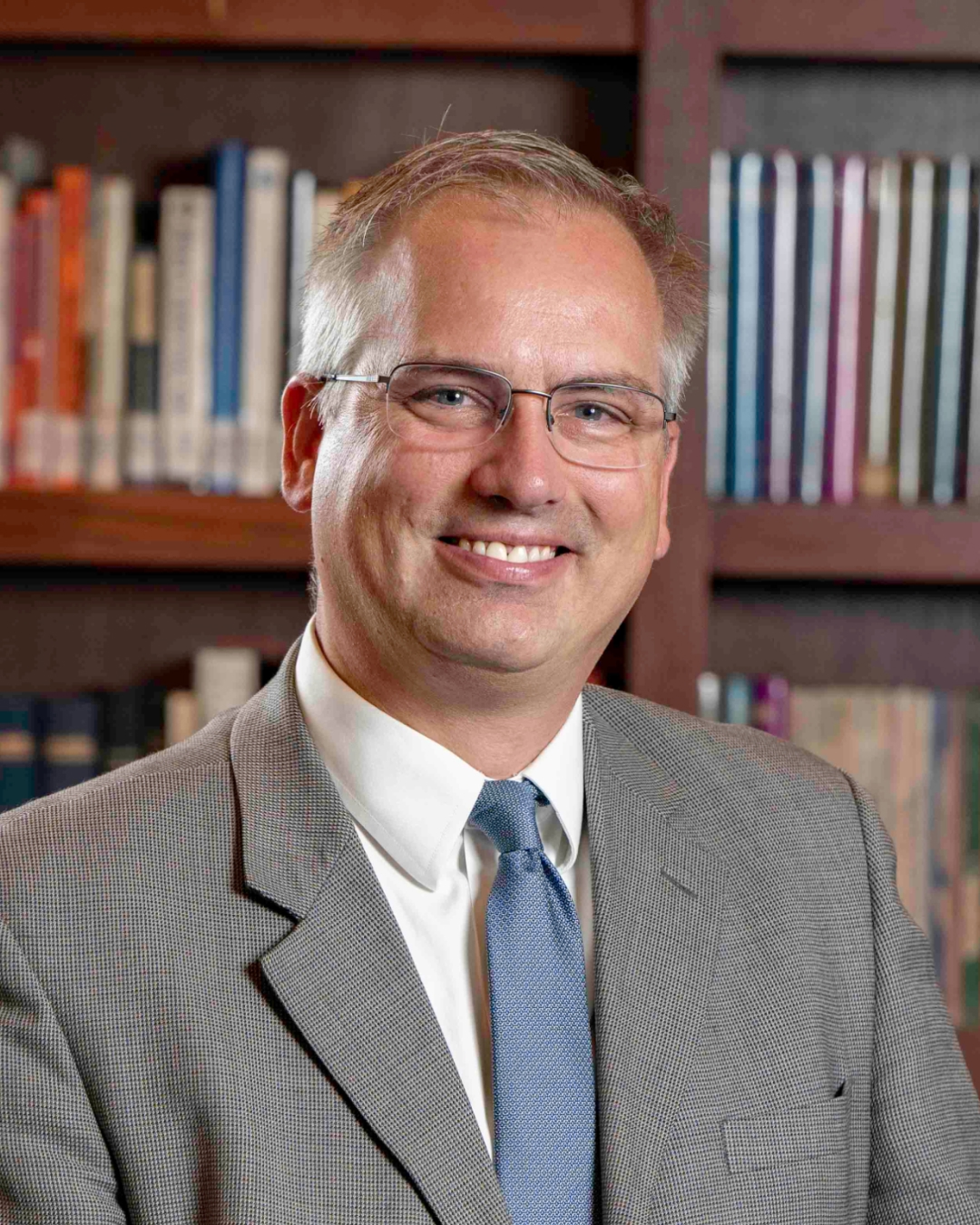 Dr. Stephen Hildebrand